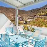 Prázdninový dům Beachfront Lampis Dolphin 3 *