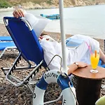 Beachfront Lampis Dolphin 3 * Skala (Patmos)