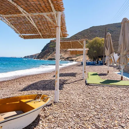 Beachfront Lampis Dolphin 3 Holiday home *