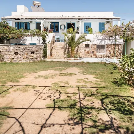 Beachfront Lampis Dolphin 3 *