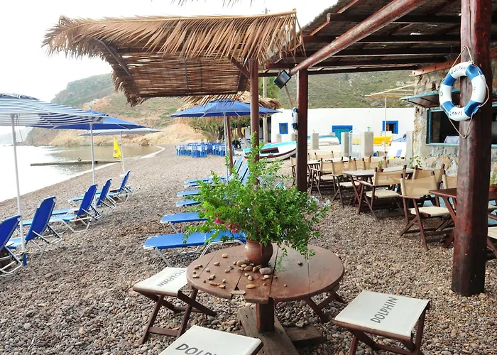 Beachfront Lampis Dolphin 3 سكالا