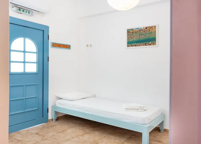 Beachfront Lampis Dolphin 3 بيت للعطل