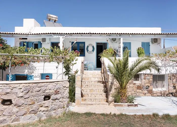 Beachfront Lampis Dolphin 3 Ferienhaus *